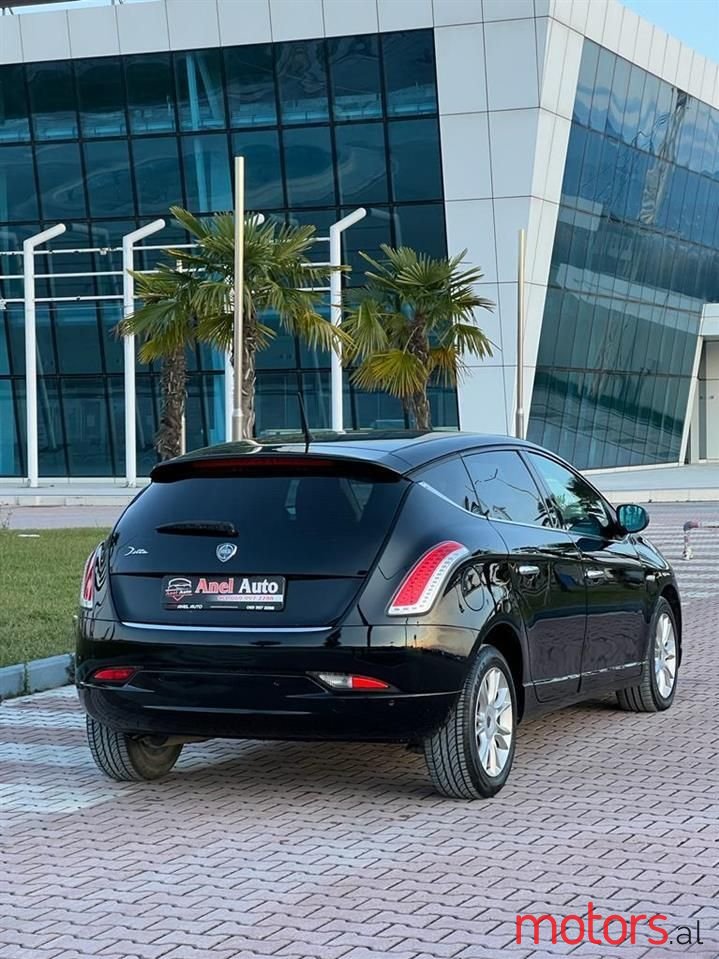 2010' Lancia Delta photo #3