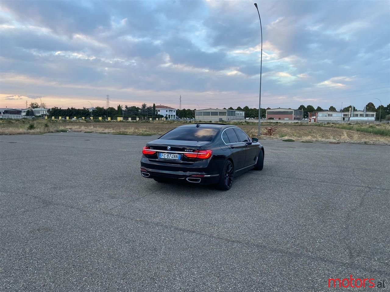 2016' BMW 730 photo #1