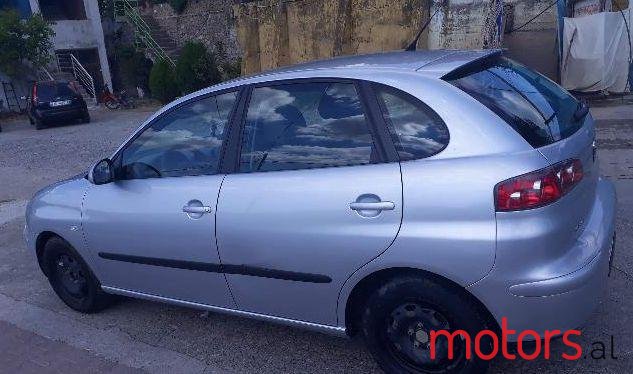 2004' SEAT Ibiza photo #1