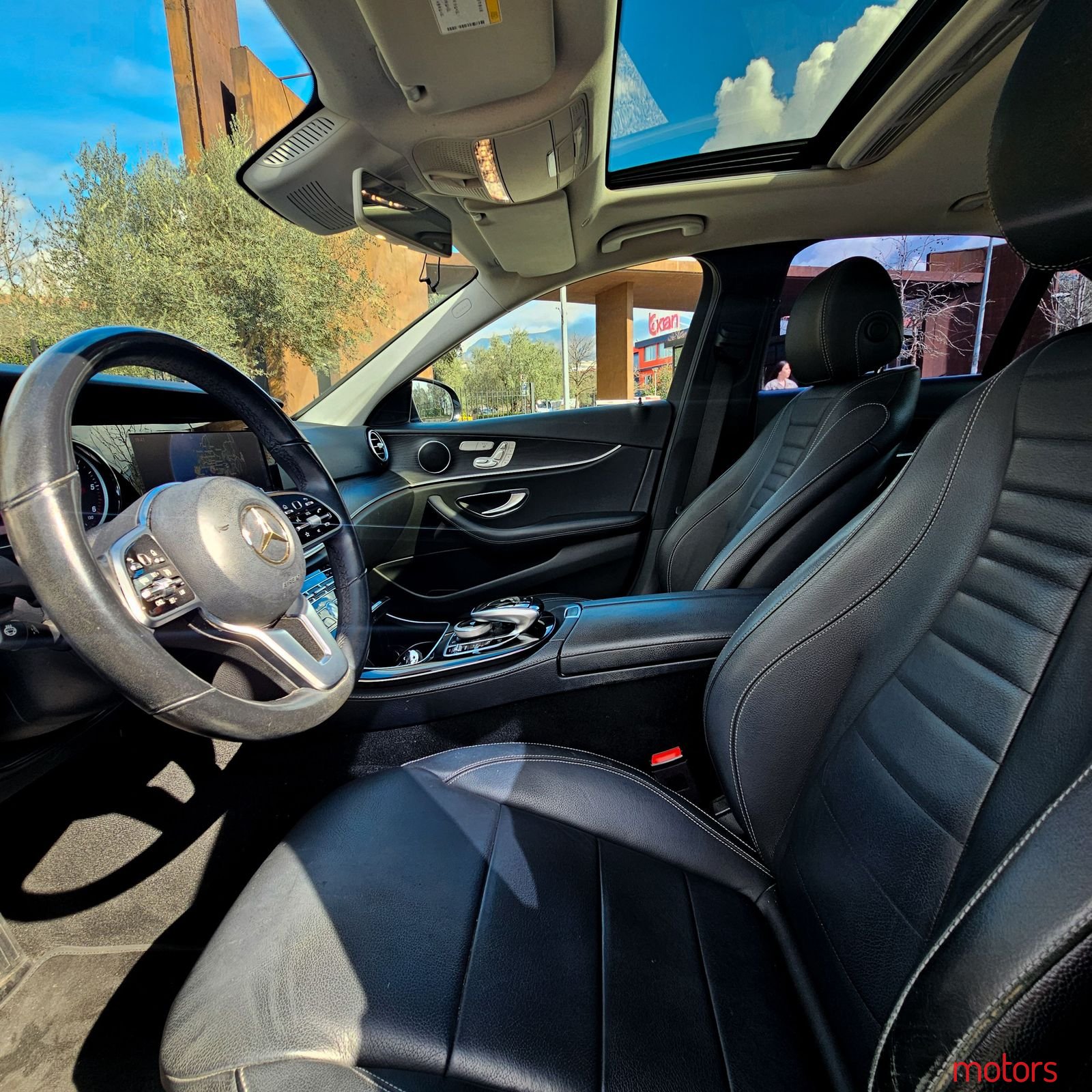 2018' Mercedes-Benz E 220 photo #5