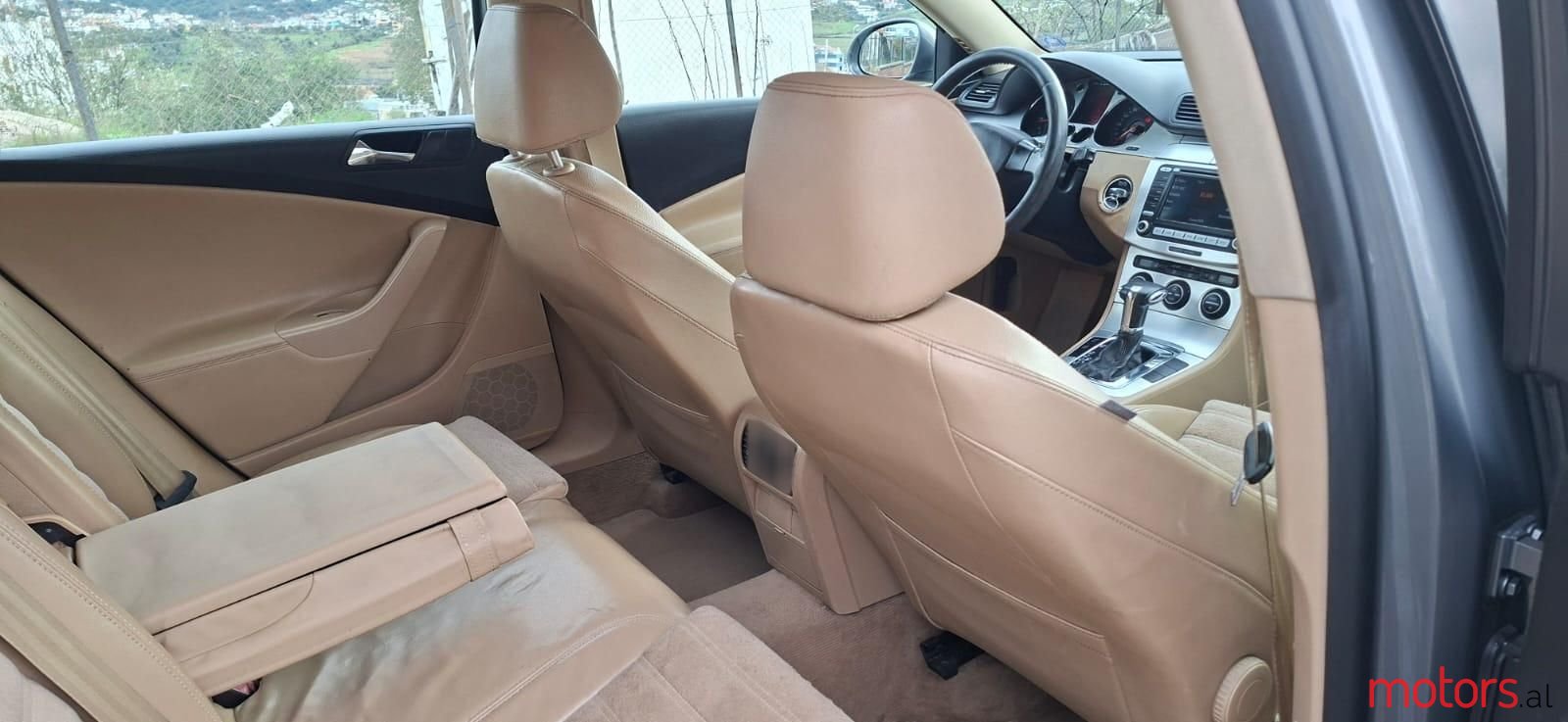 2007' Volkswagen Passat photo #5