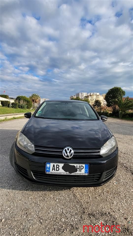 2009' Volkswagen Golf photo #1