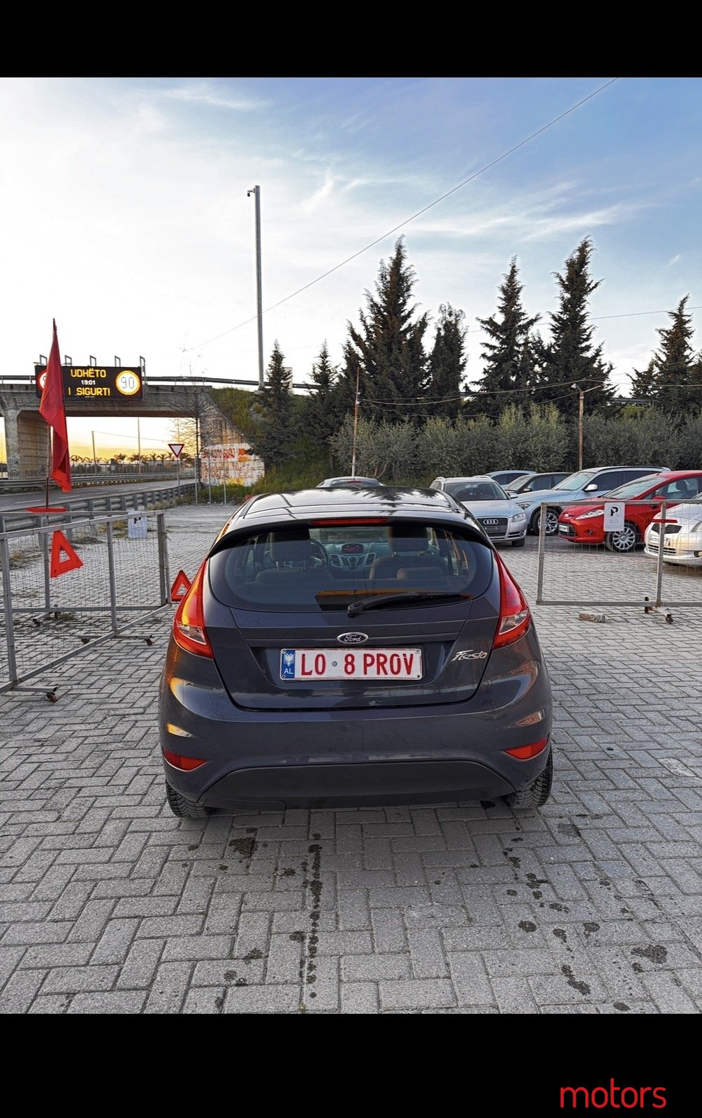 2011' Ford Fiesta photo #4