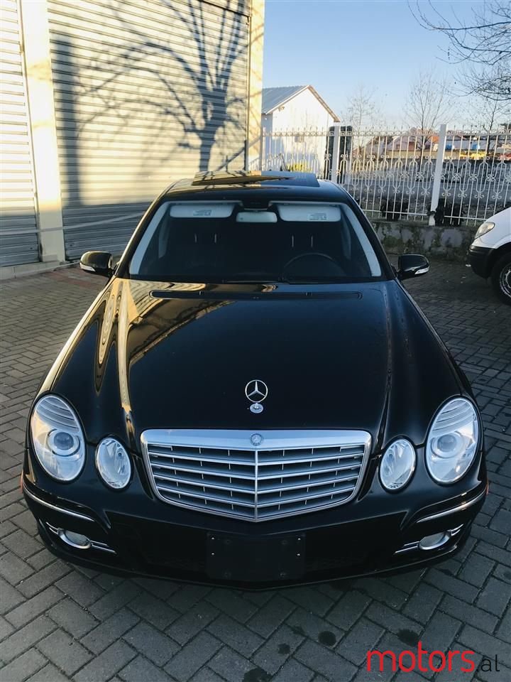 2008' Mercedes-Benz E 320 photo #4