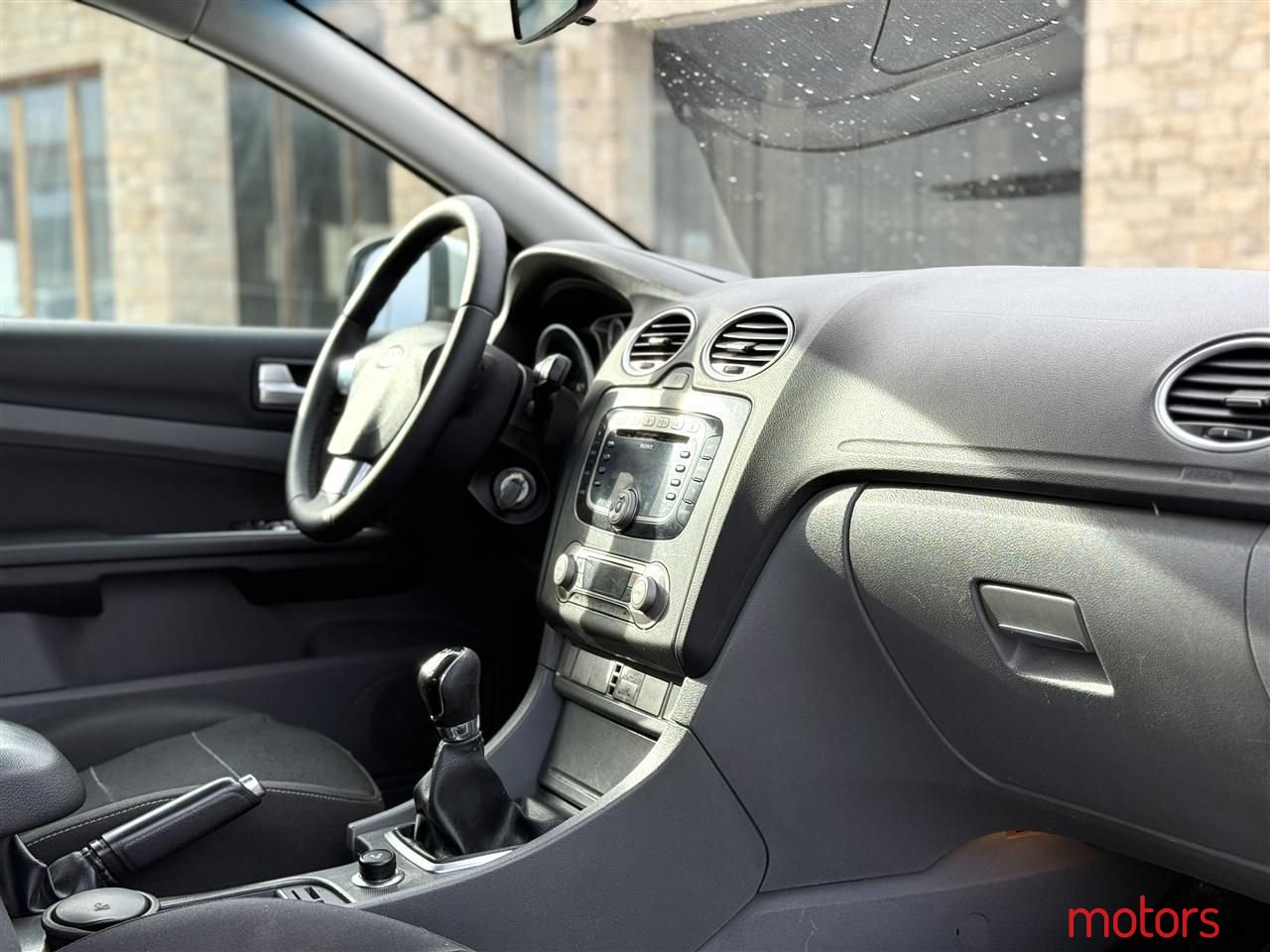 2010' Ford Focus photo #5