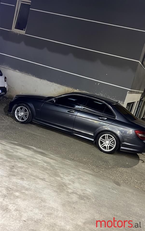 2008' Mercedes-Benz 220 photo #4