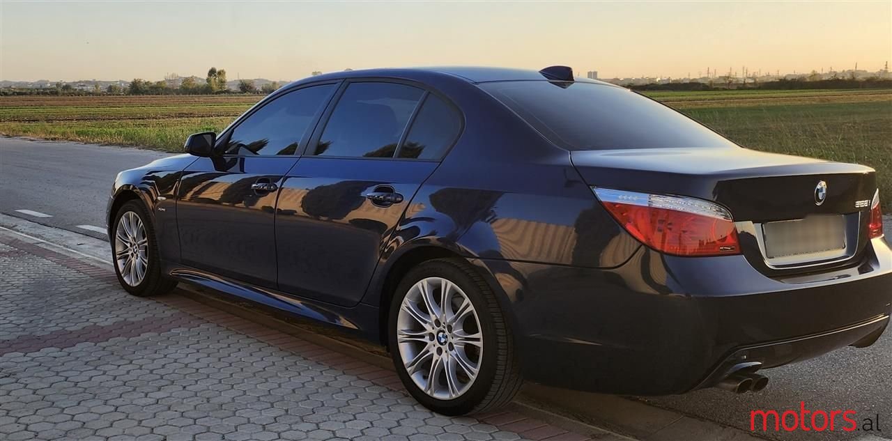 2010' BMW 528 photo #5