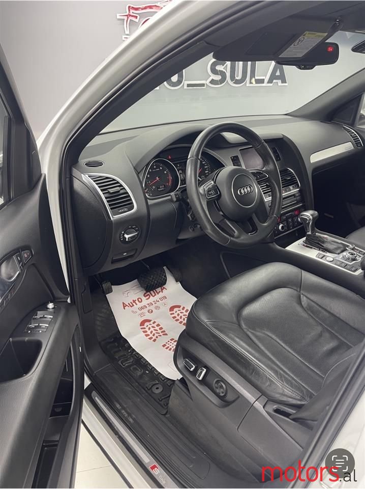 2012' Audi Q7 photo #2