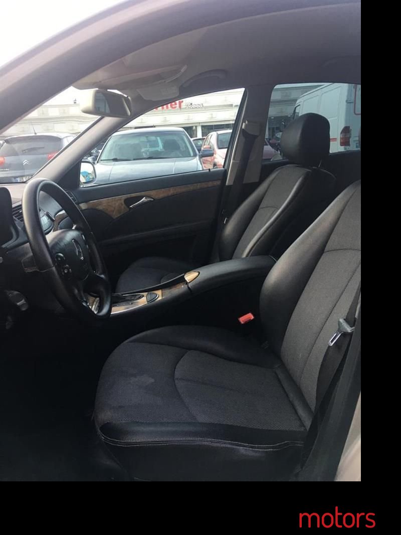 2006' Mercedes-Benz E 280 photo #6