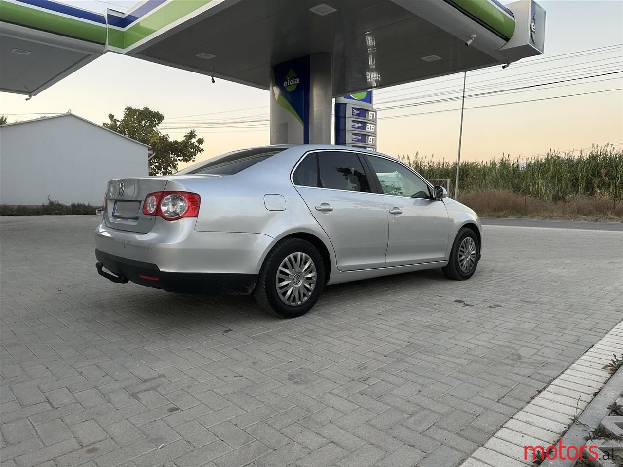 2007' Volkswagen Golf photo #4