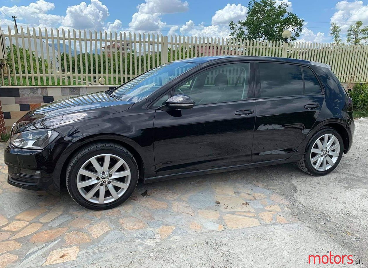 2013' Volkswagen Golf photo #1