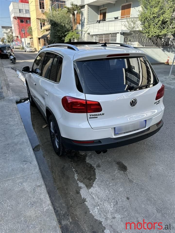 2013' Volkswagen Tiguan photo #5