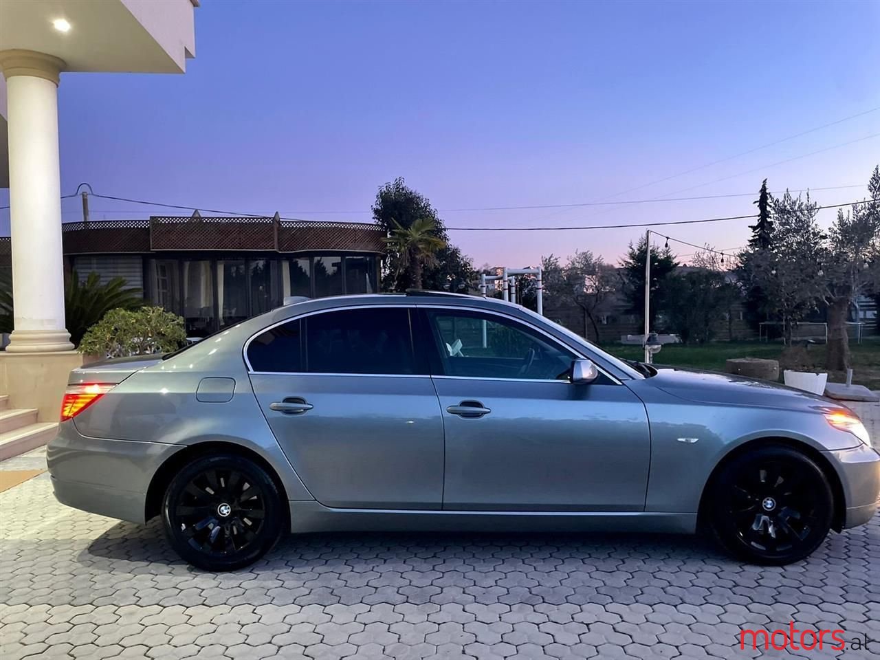 2007' BMW 530 photo #4