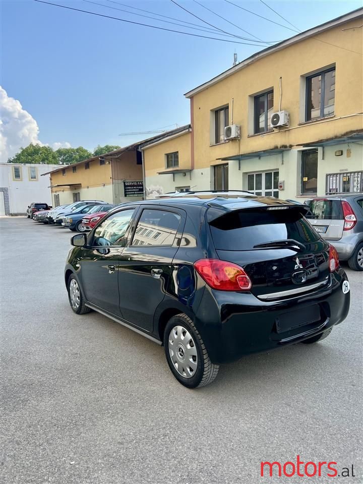 2015' Mitsubishi Space Star photo #5