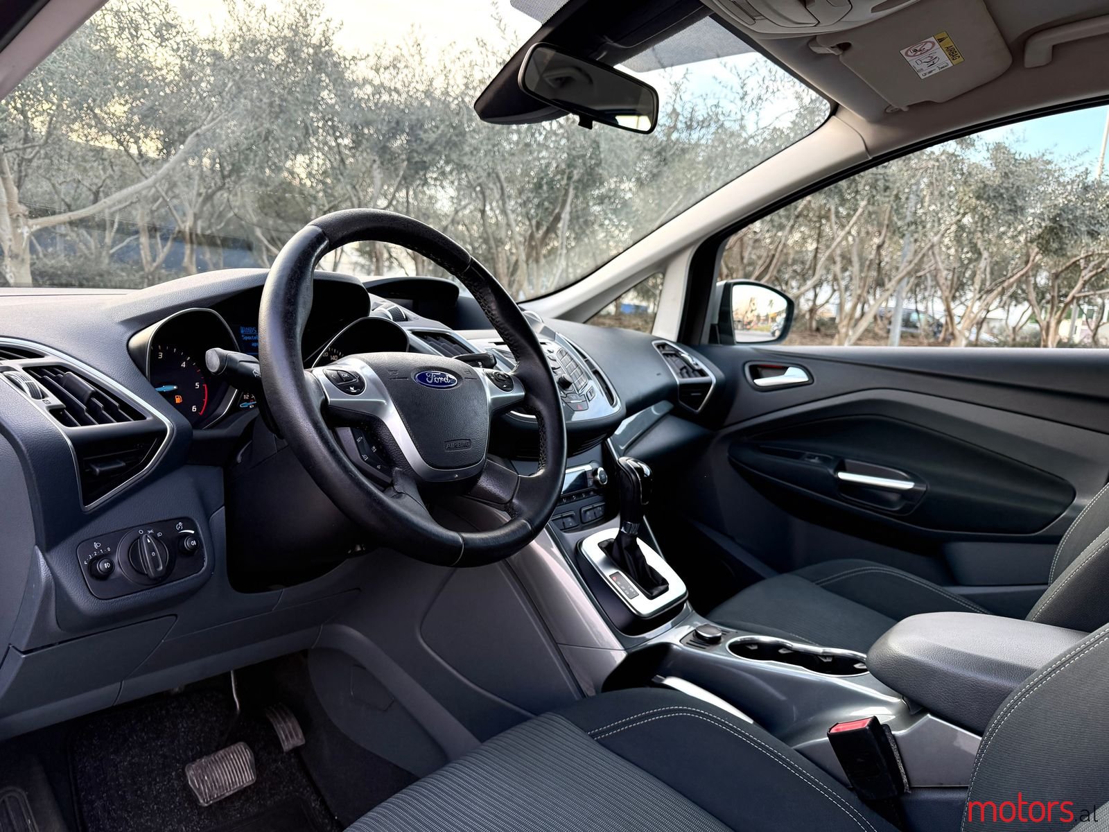 2015' Ford C-MAX photo #3