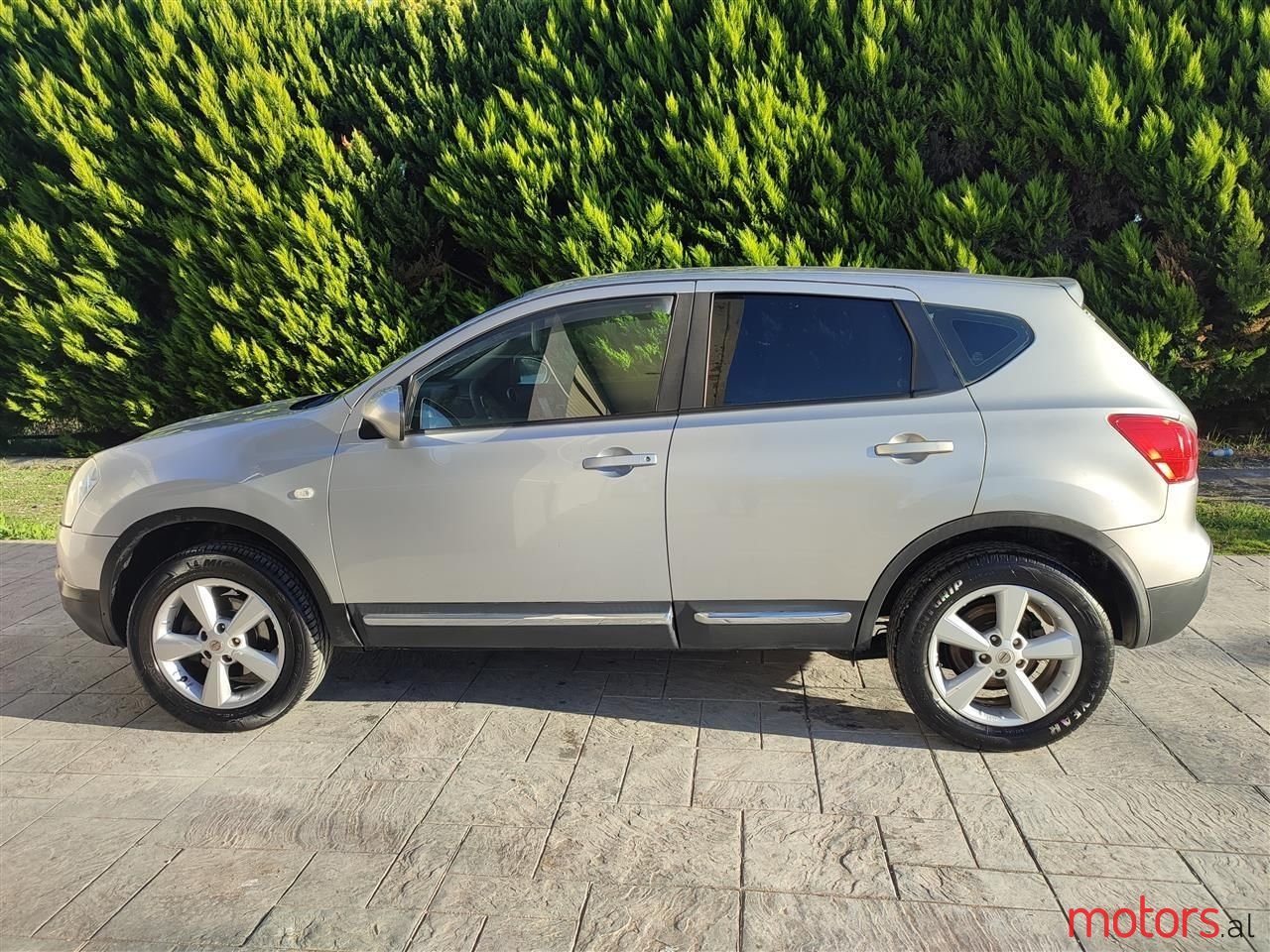 2009' Nissan Qashqai photo #1