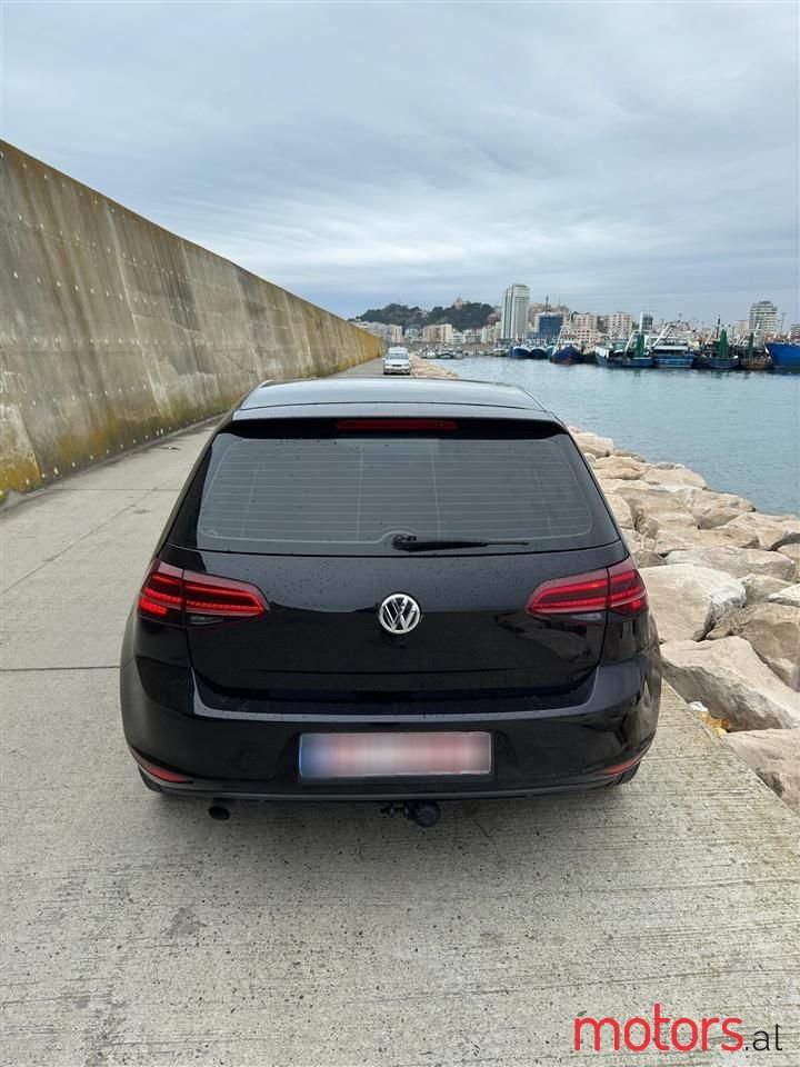 2014' Volkswagen Golf photo #5