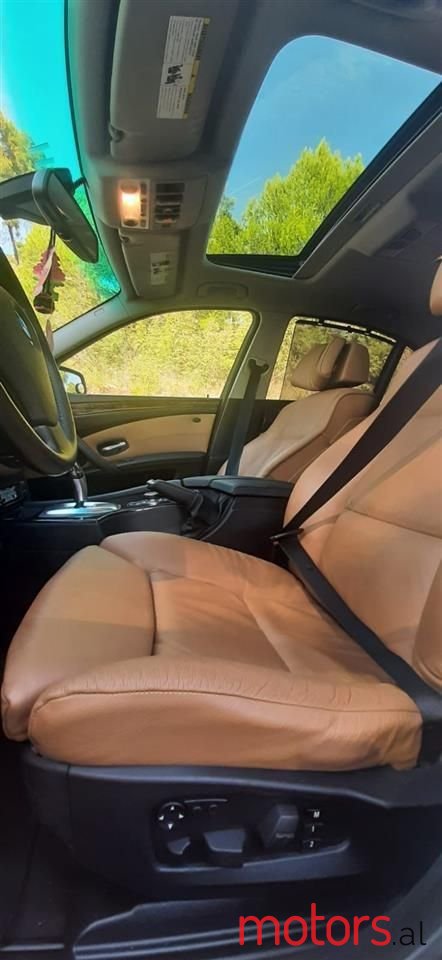 2009' BMW 528 photo #6