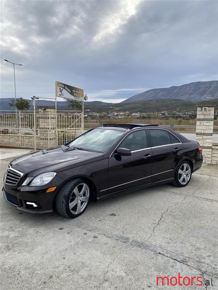 2011' Mercedes-Benz E 350 photo #5