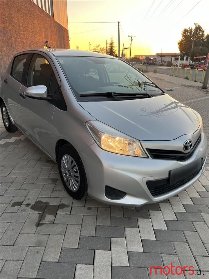 2012' Toyota Yaris photo #1