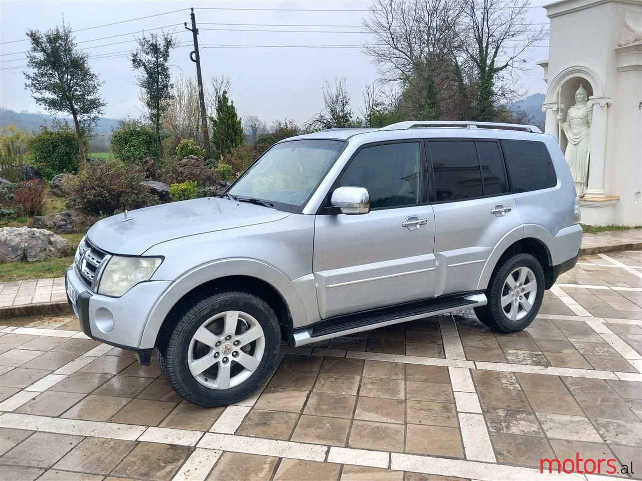 2008' Mitsubishi Pajero photo #1