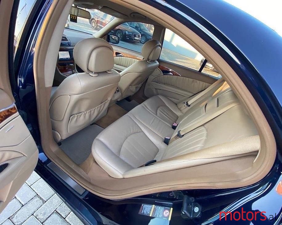 2008' Mercedes-Benz E 320 photo #6
