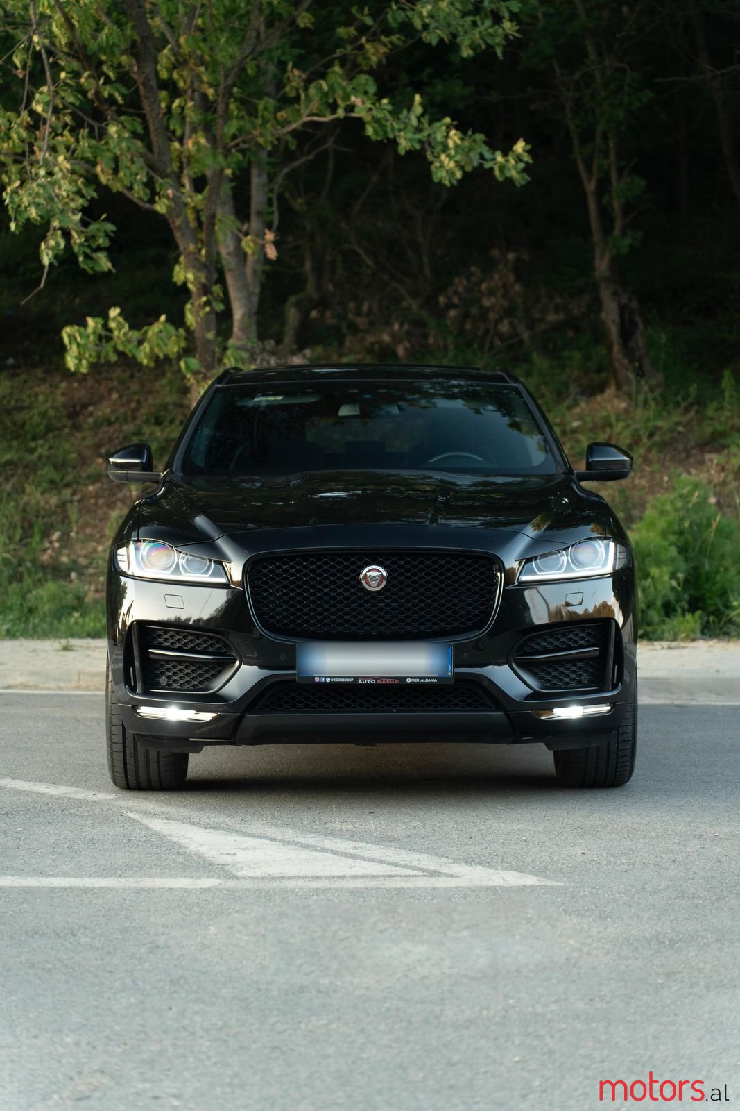 2018' Jaguar F-Pace photo #2
