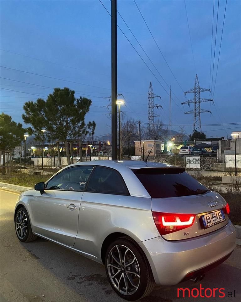 2011' Audi A1 photo #2