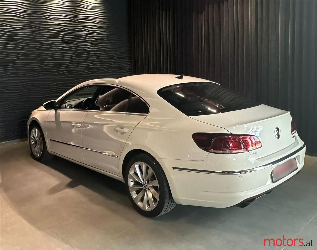 2015' Volkswagen photo #1