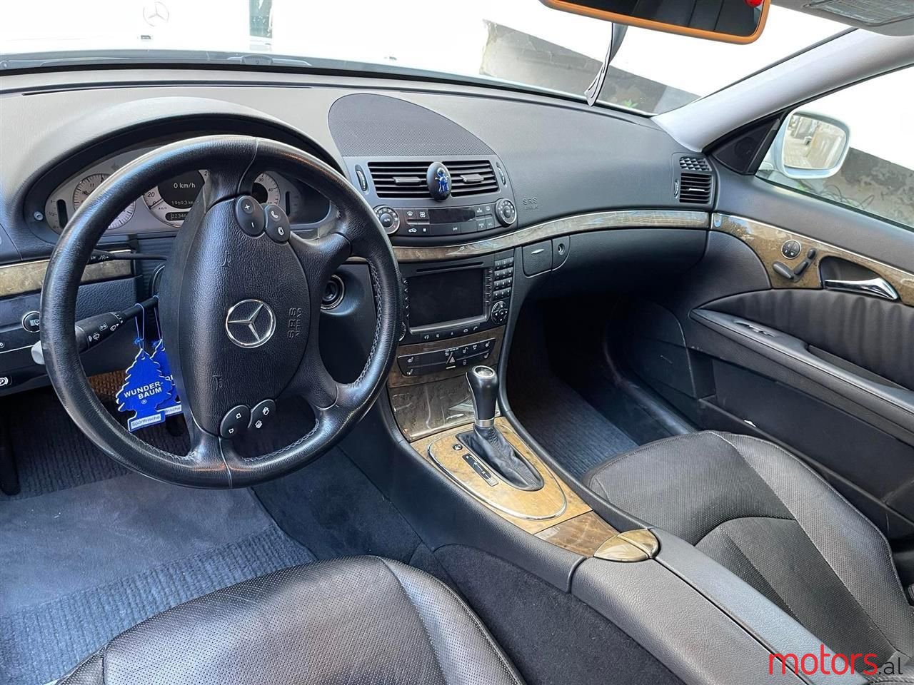 2007' Mercedes-Benz E 280 photo #2