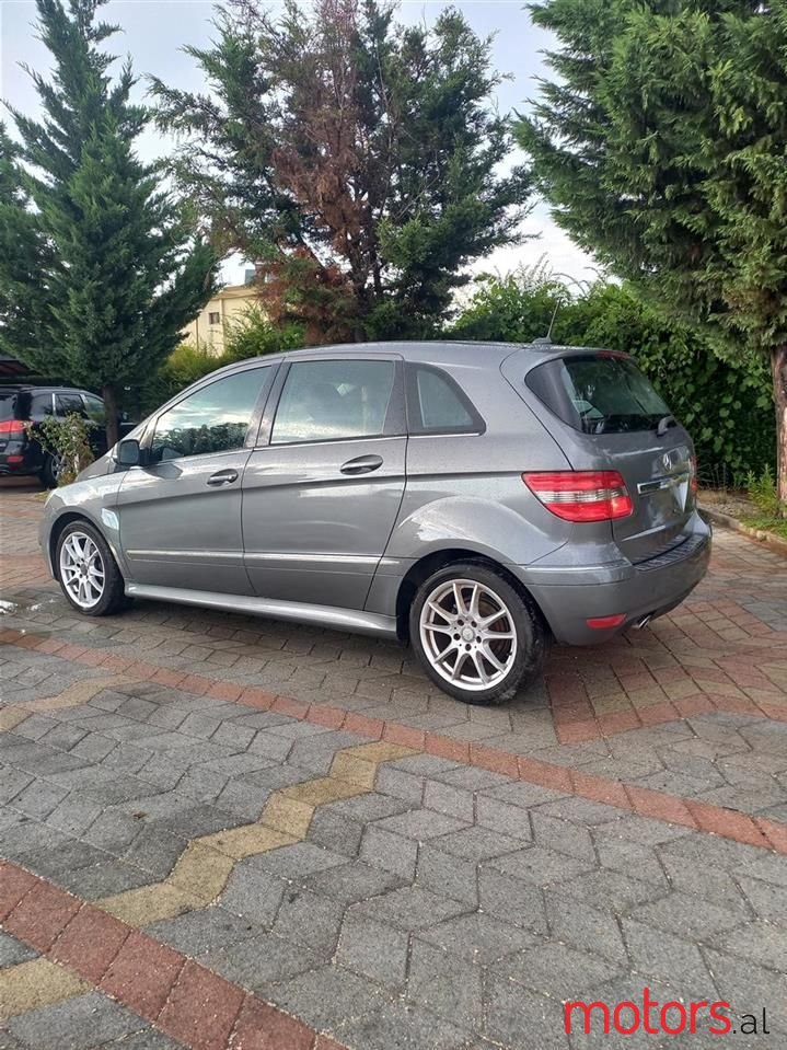 2009' Mercedes-Benz B 180 photo #5