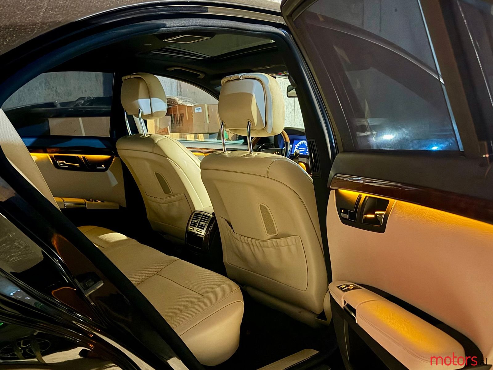 2010' Mercedes-Benz S 450 photo #4