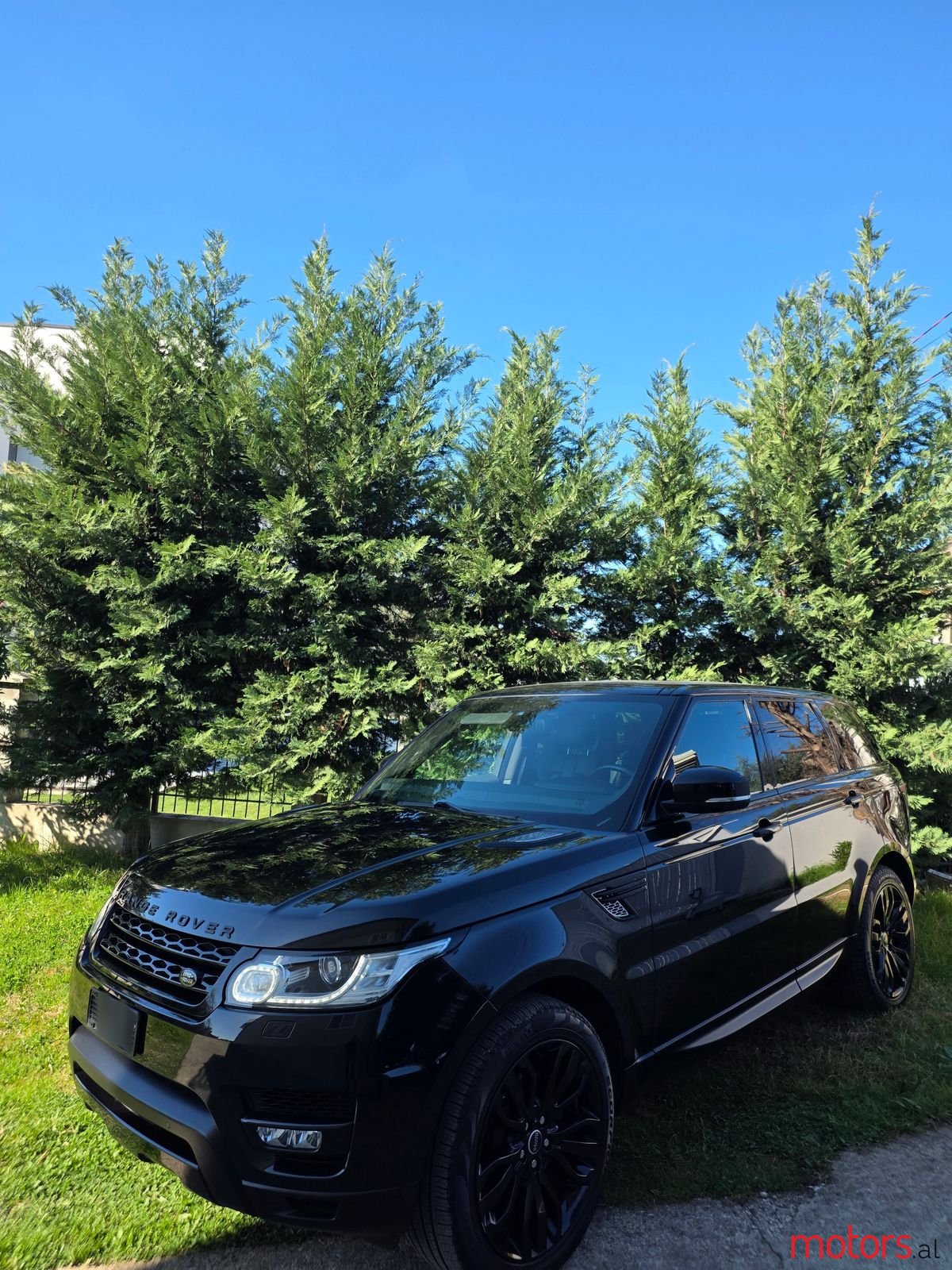 2015' Land Rover Range Rover Sport photo #3