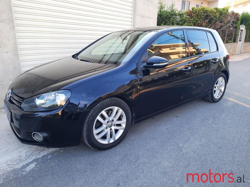 2010' Volkswagen Golf photo #1