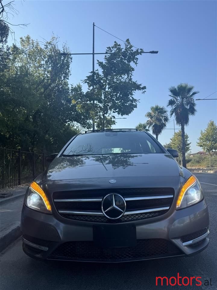 2014' Mercedes-Benz B 250 photo #4