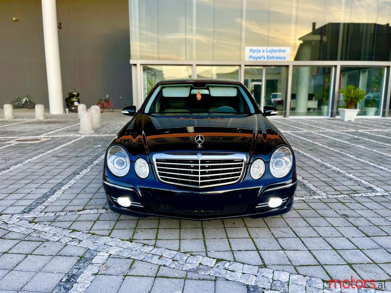 2008' Mercedes-Benz E 280 photo #1