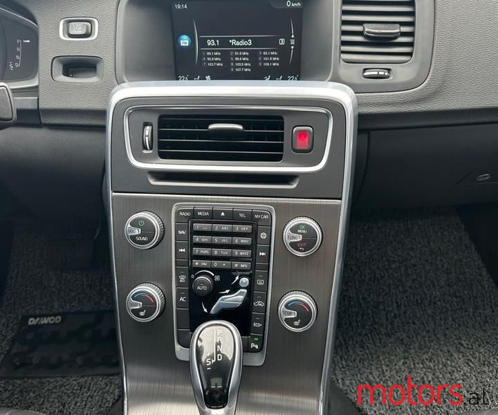 2016' Volvo S60 photo #2
