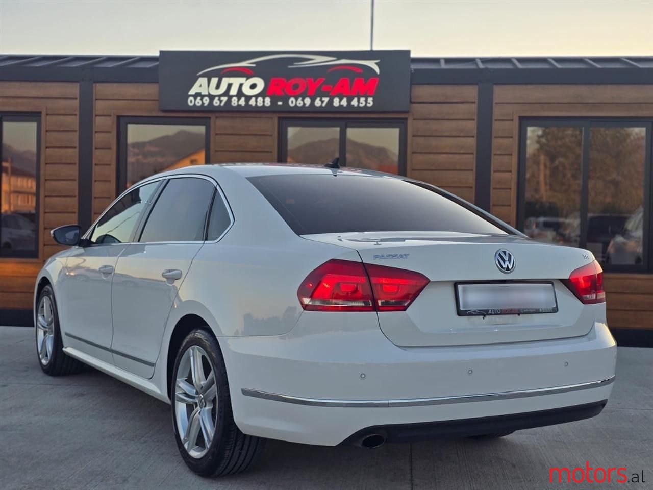 2015' Volkswagen Passat photo #3