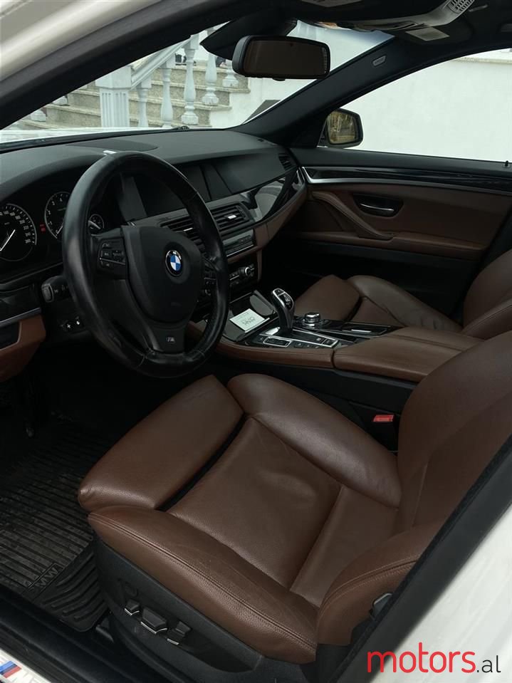 2011' BMW 535 photo #6