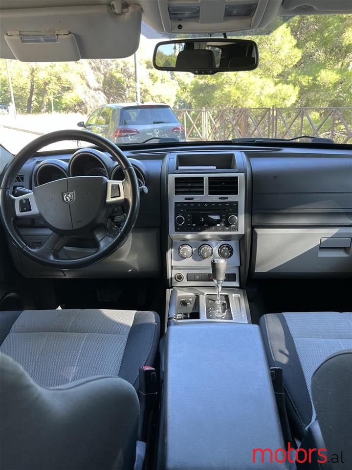 2008' Dodge Nitro photo #4