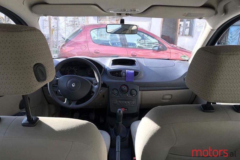 2006' Renault Clio photo #1