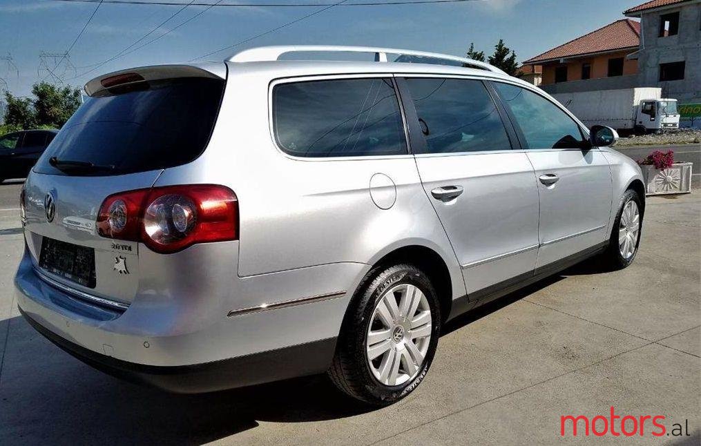 2008' Volkswagen Passat photo #4