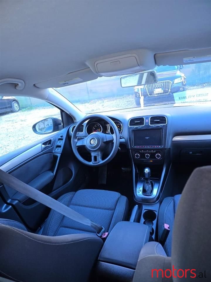 2014' Volkswagen Golf photo #5