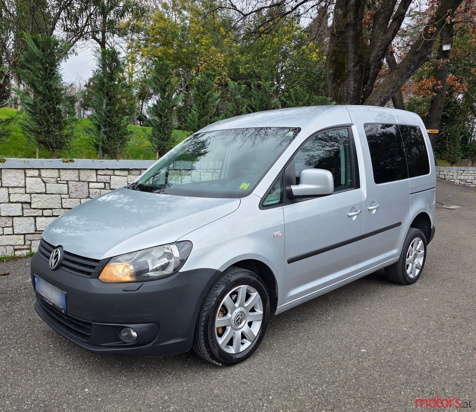 2011' Volkswagen Caddy photo #1