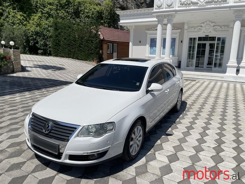 2010' Volkswagen Passat photo #1