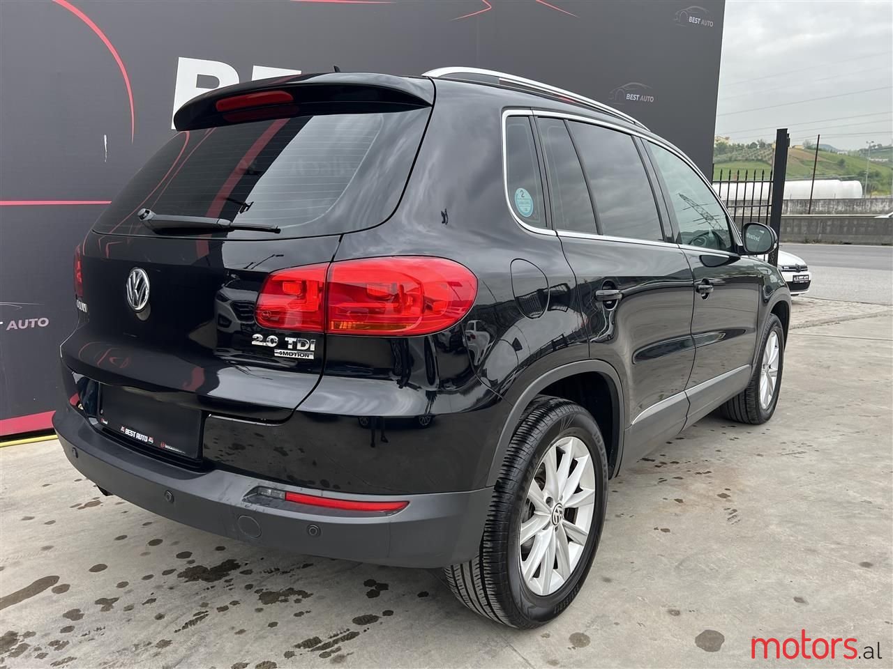 2014' Volkswagen Tiguan photo #3