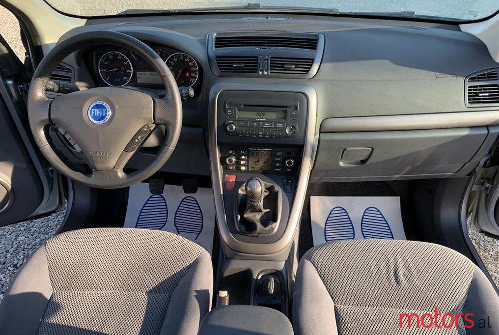 2006' Fiat Croma photo #1