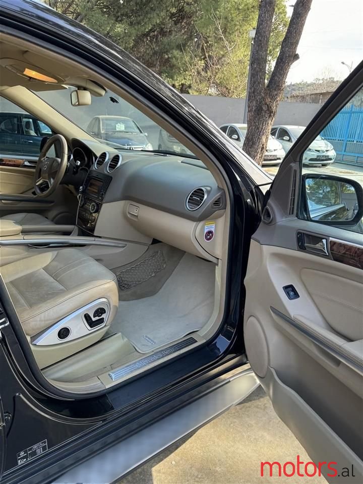 2010' Mercedes-Benz ML 320 photo #4