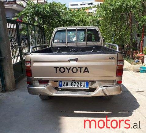 2005' Toyota Hilux photo #1