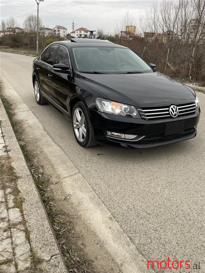 2013' Volkswagen Passat photo #1